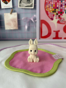 Фигурка из шоколадной глазури ЗАЙКА ЛИЛУ мини 3,5х3,6см/3х5х4см БЕЛАЯ