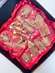 Фигурка из мастики ГАРРИ ПОТТЕР (плоский набор дома и эмблемы)