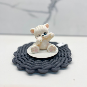 Фигурка из шоколадной глазури МИЛЫЙ КОТЕНОК белый