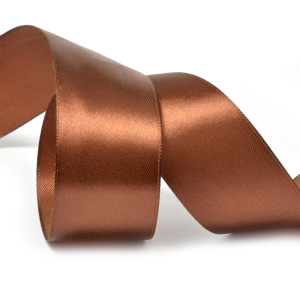 Лента атласная 3,8см коричневая (катушка 27,4м) 3135