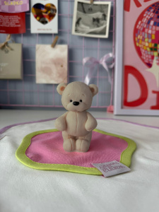 Фигурка из шоколадной глазури МЕДВЕЖОНОК БРАУНИ 4х5,5х8,5см ТЕМНО-БЕЖЕВЫЙ Фигурка из шоколадной глазури МЕДВЕЖОНОК БРАУНИ 4х5,5х8,5см ТЕМНО-БЕЖЕВЫЙ