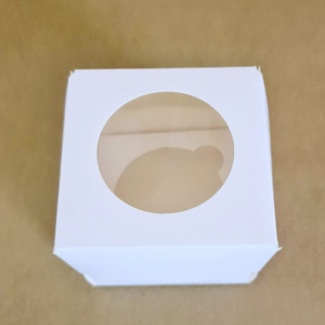 Коробка на 1 капкейк с КРУГЛЫМ окном 90х90х90мм Коробка на 1 капкейк с КРУГЛЫМ окном 90х90х90мм