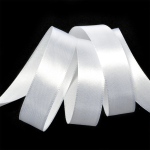 Лента атласная 2см белая (катушка 22,5м) 3001