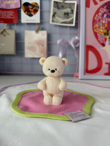 Фигурка из шоколадной глазури МЕДВЕЖОНОК БРАУНИ 4х5,5х8,5см БЕЛЫЙ