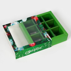 Коробка на 9 конфет ЕЛОЧНЫЕ ИГРУШКИ 13,8х13,8х3,8см