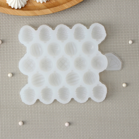 Силиконовый молд МИНИ Елочные Шары 1,7-2см (толщина 0,8см)