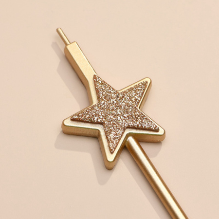 Свечи для торта БЛЕСТЯЩИЕ ЗВЕЗДЫ 4 штуки ШАМПАНЬ Свечи для торта БЛЕСТЯЩИЕ ЗВЕЗДЫ 4 штуки ШАМПАНЬ