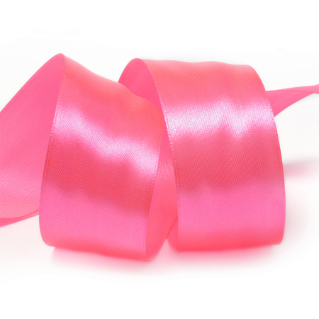 Лента атласная 3,8см ярко-розовый (катушка 27,4м) 3080 Лента атласная 3,8см ярко-розовый (катушка 27,4м) 3080